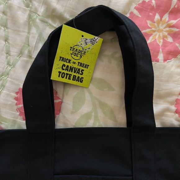 NWT Trader's Joe Halloween Tote-Black - Picture 5 of 6